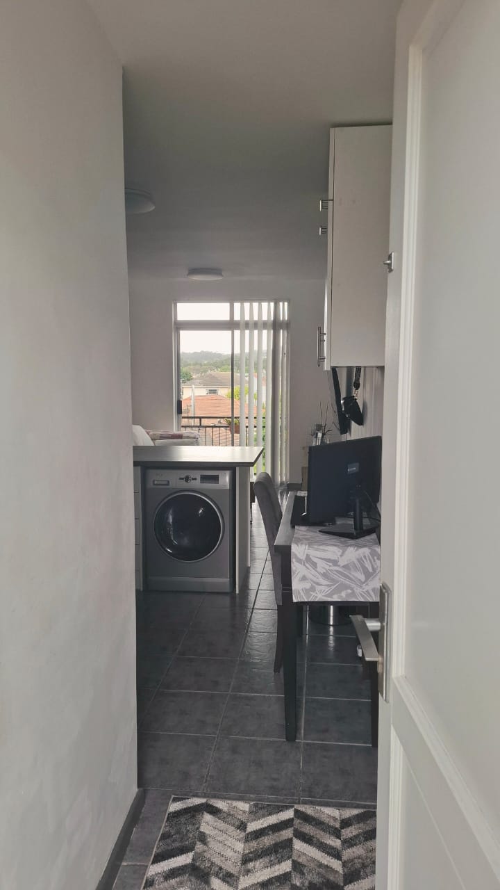1 Bedroom Property for Sale in Fairfield Estate Western Cape